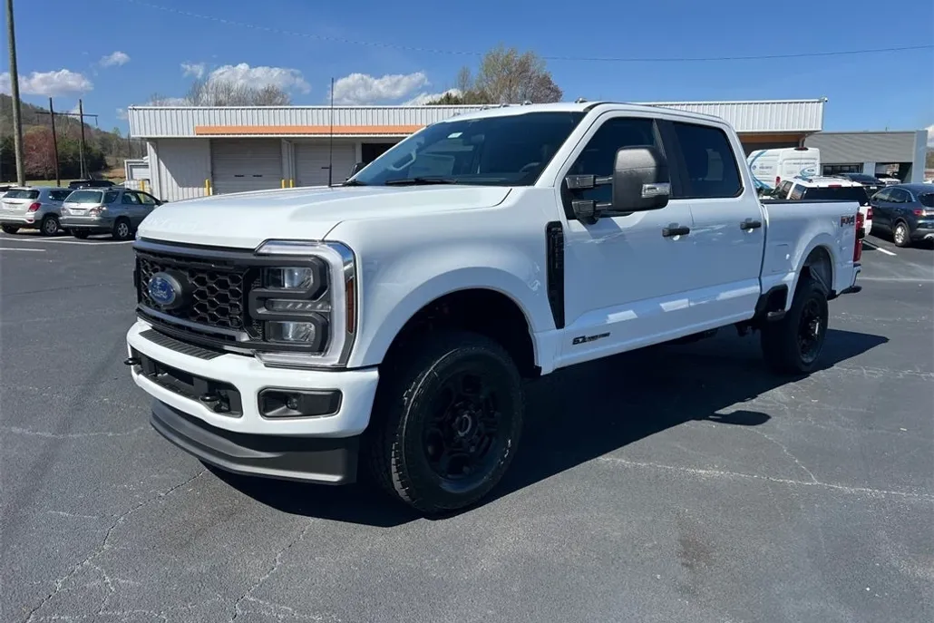 2025 Ford F-250 photo 1