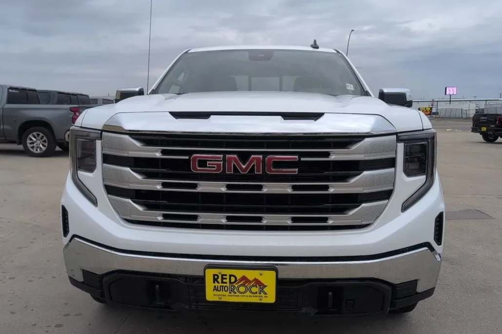 2025 Gmc Sierra 1500 SLE photo 1