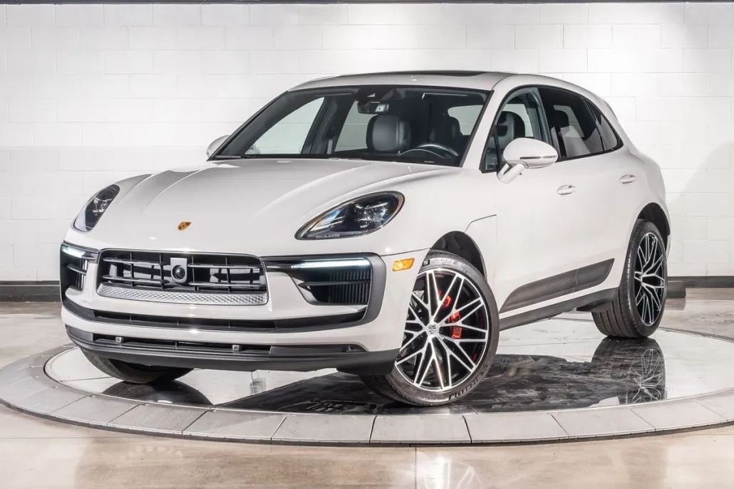 2024 Porsche Macan S photo 1