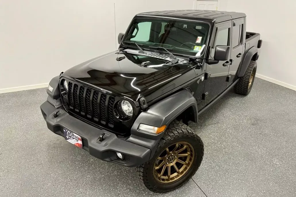 2020 Jeep Gladiator Sport photo 1