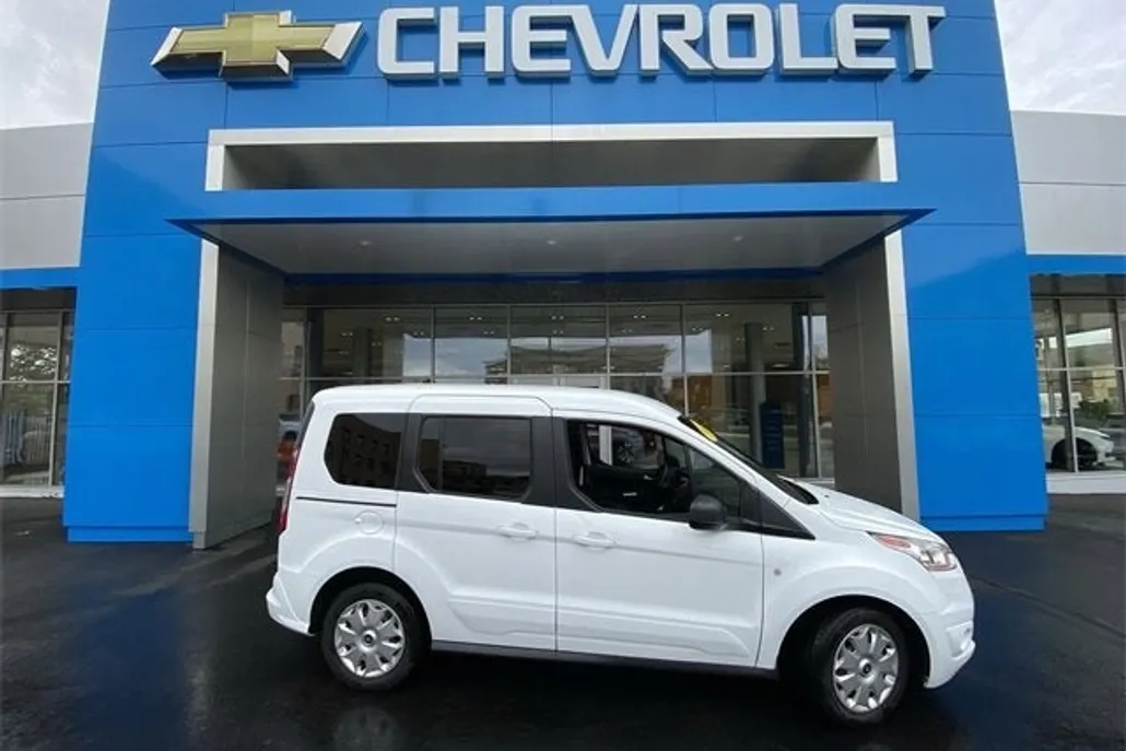 2016 Ford Transit XLT photo 1