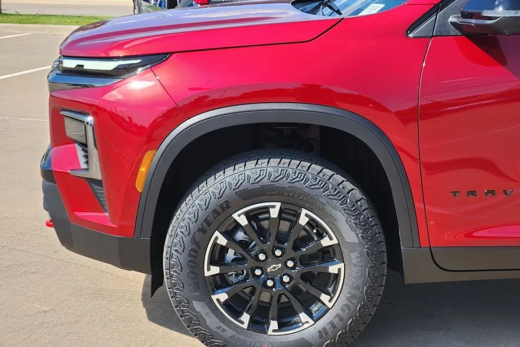 2026 Chevrolet Traverse Z71 photo 1