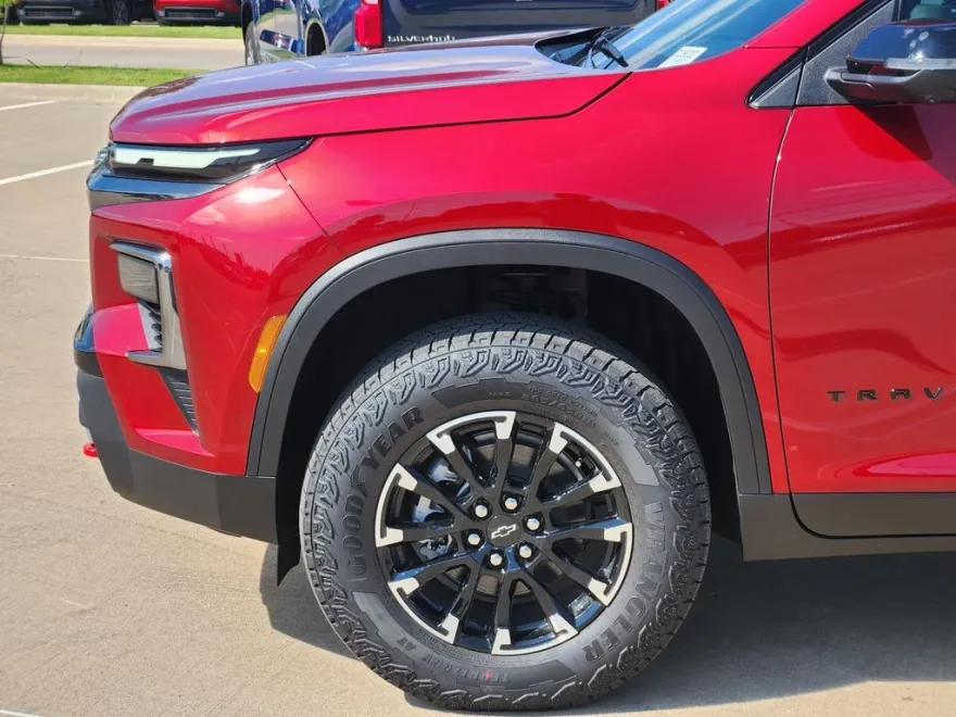 2026 Chevrolet Traverse Z71 photo 1