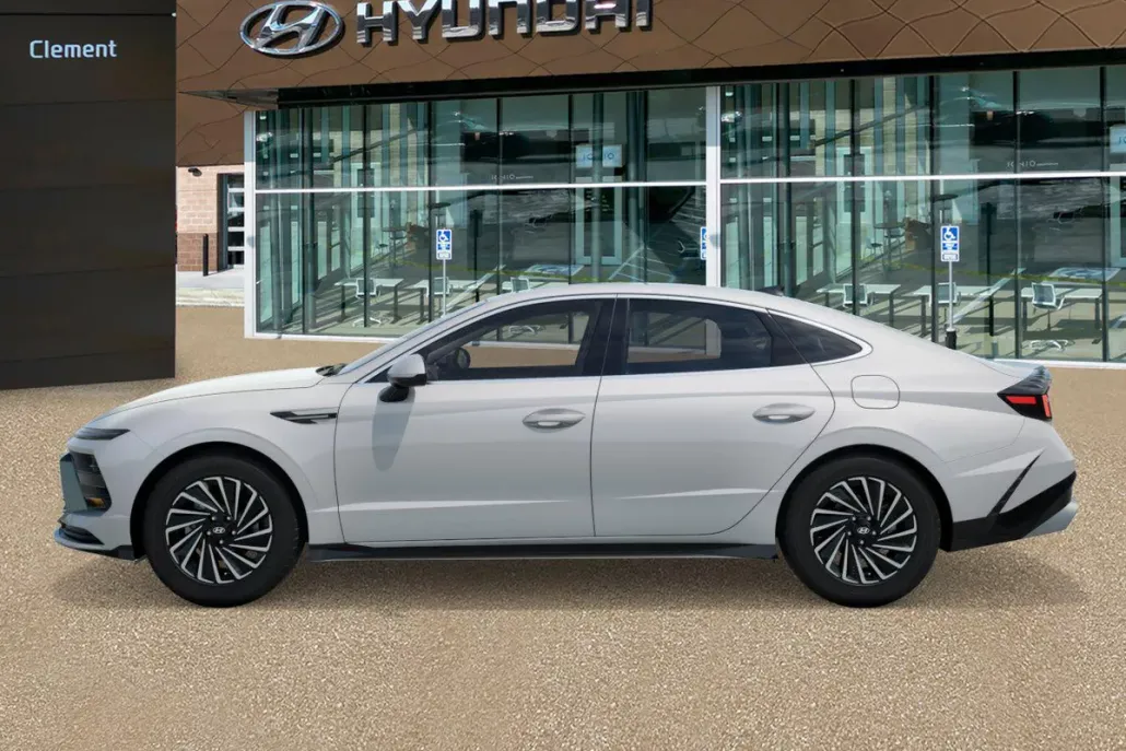 2026 Hyundai Sonata Hybrid SEL photo 1