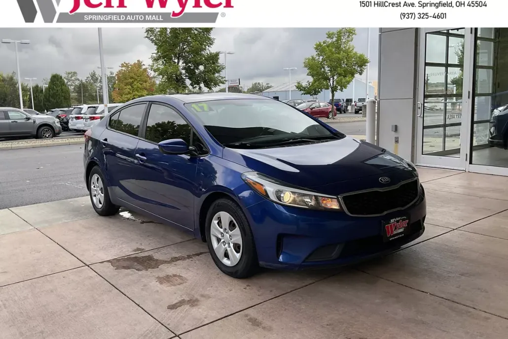 2017 Kia Forte LX Base photo 1