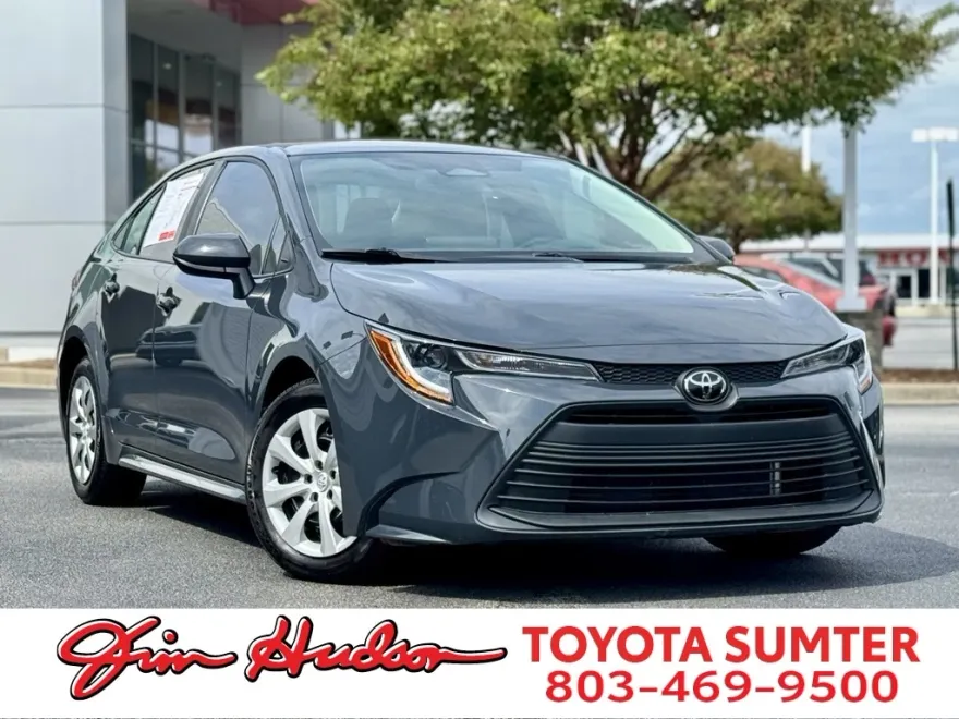 2024 Toyota Corolla LE photo 1