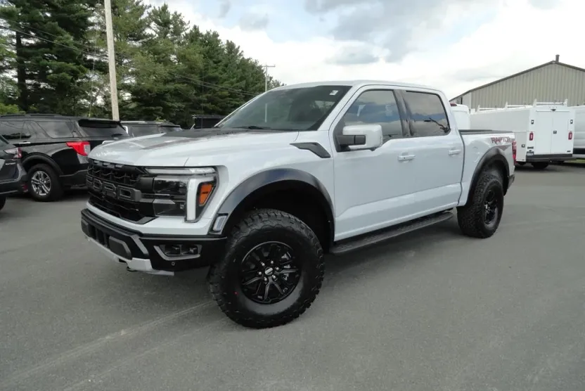 2025 Ford F-150 Raptor photo 1