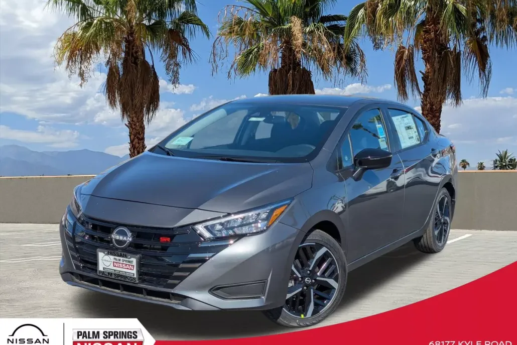2025 Nissan Versa 1.6 SR photo 1