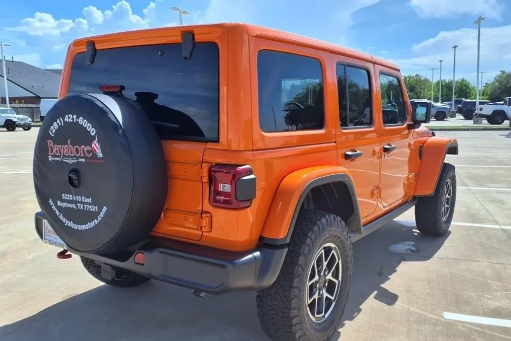 2025 Jeep Wrangler Unlimited Rubicon photo 1