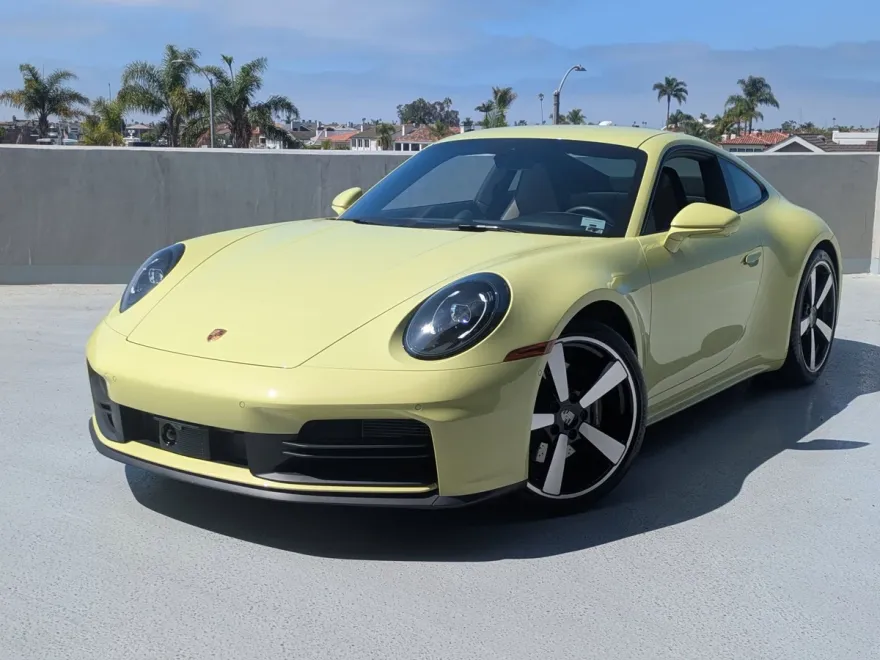 2025 Porsche 911 photo 1