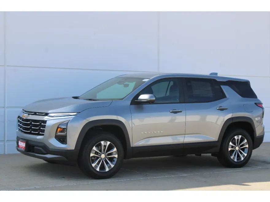 2026 Chevrolet Equinox LT photo 1