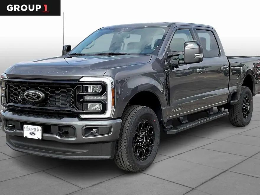 2025 Ford F-250 Lariat photo 1