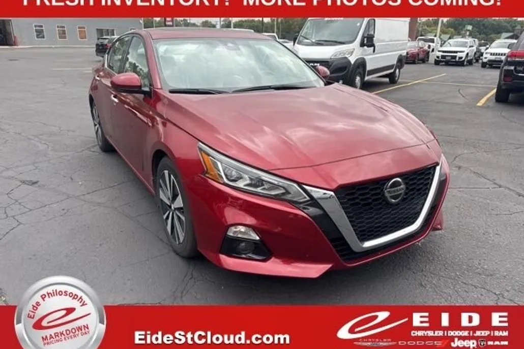 2022 Nissan Altima 2.5 SL photo 1