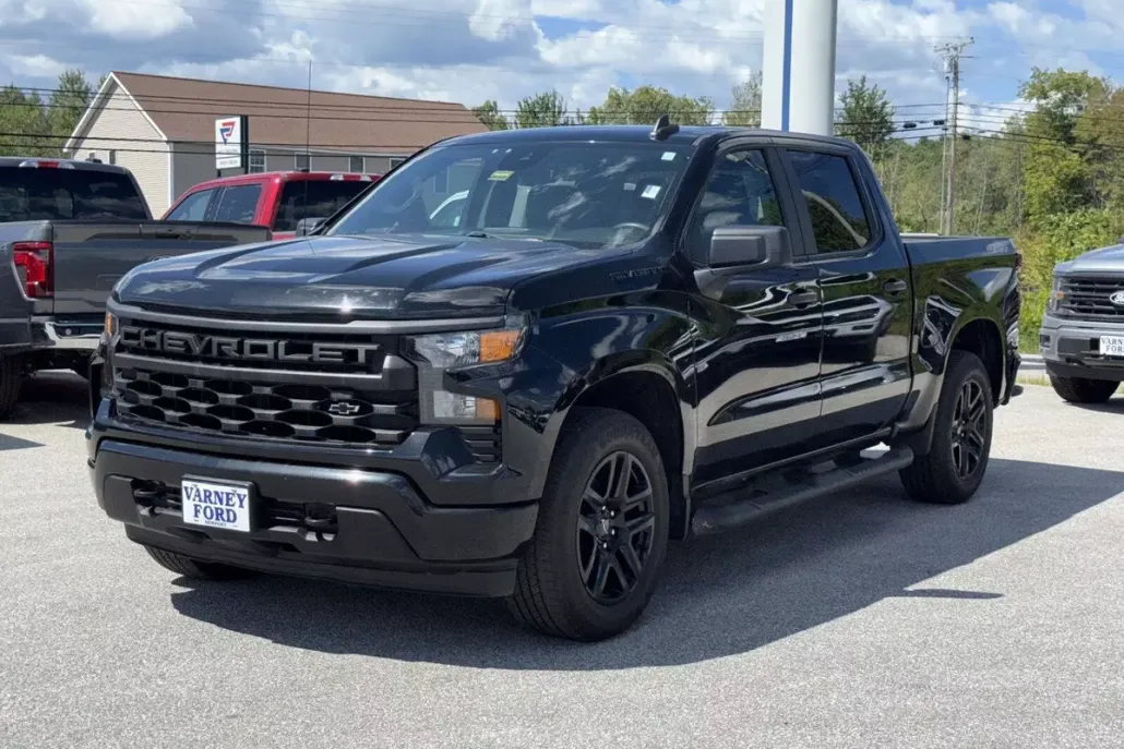 2022 Chevrolet Silverado 1500 Custom photo 1