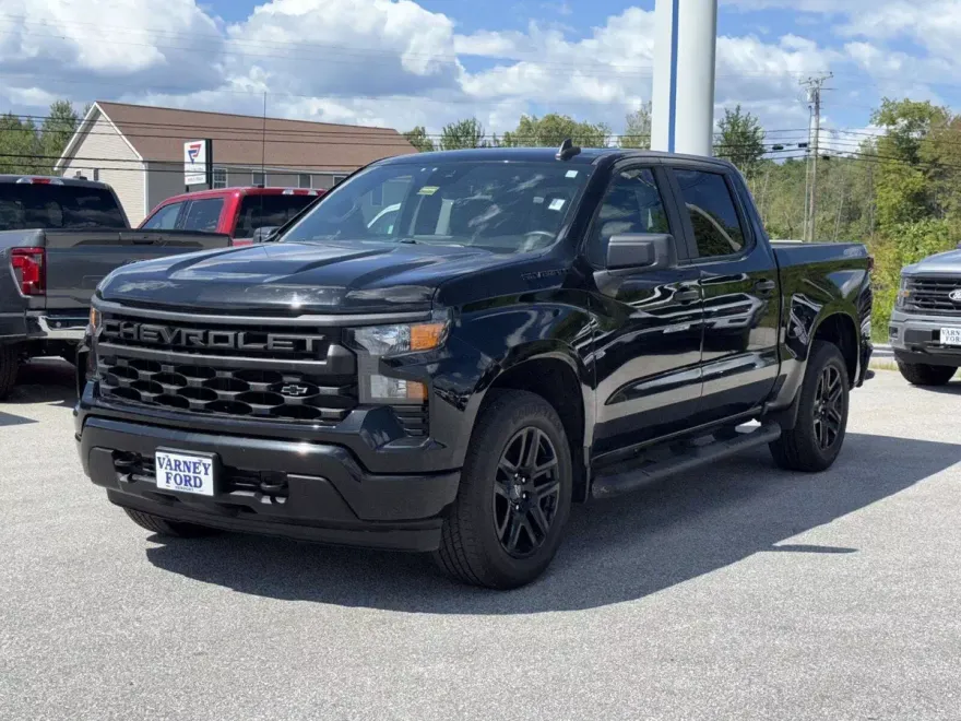 2022 Chevrolet Silverado 1500 Custom photo 1