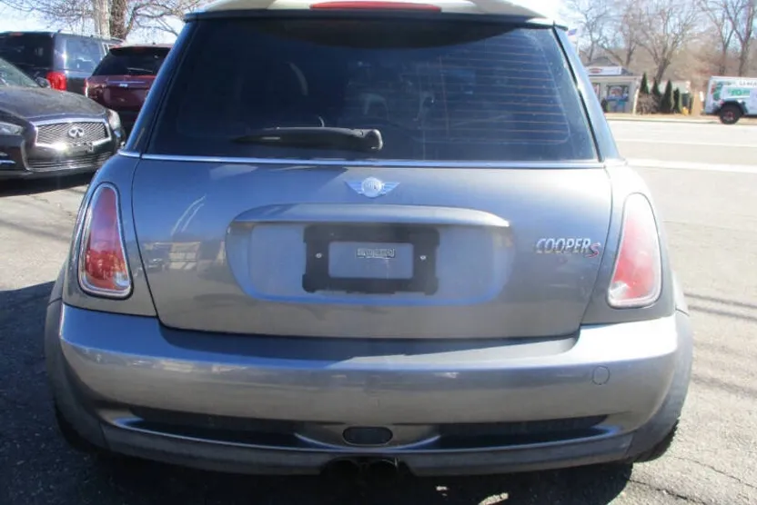 2005 Mini Cooper 2 Door photo 1