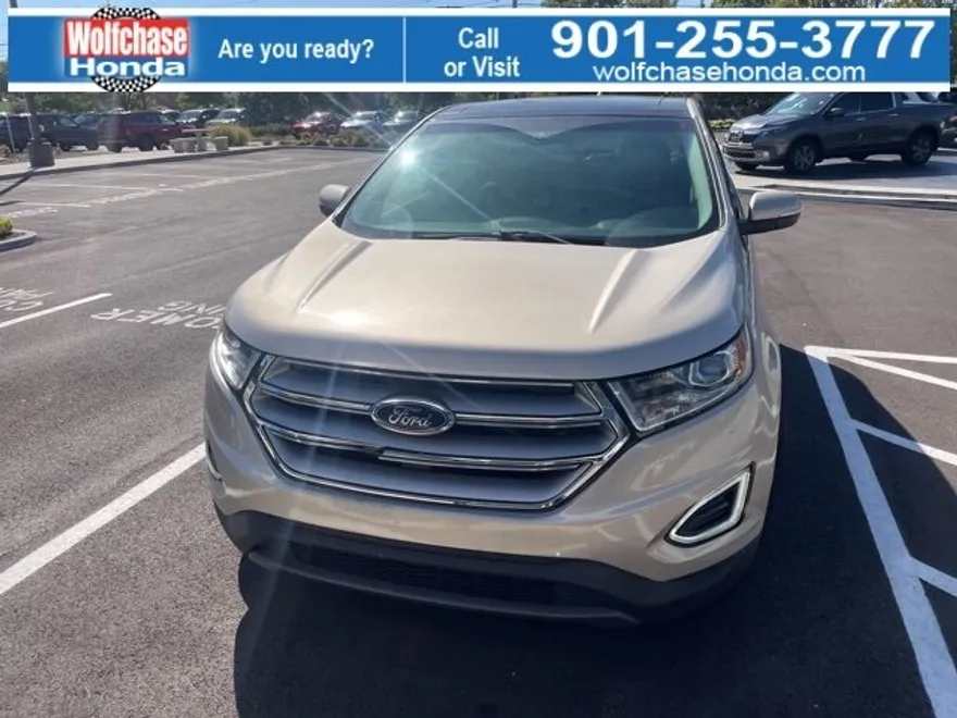 2017 Ford Edge Titanium photo 1