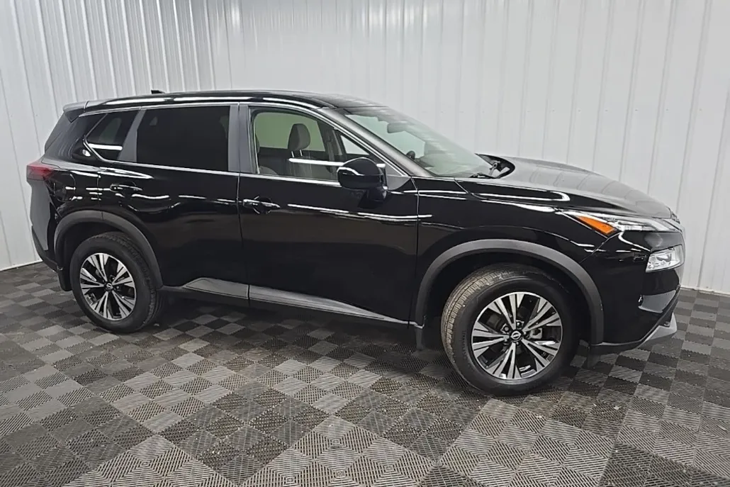 2023 Nissan Rogue SV photo 1