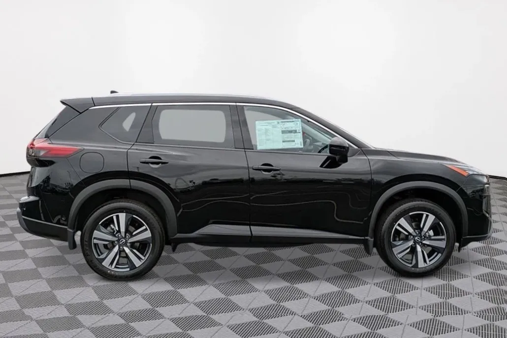 2025 Nissan Rogue SL photo 1