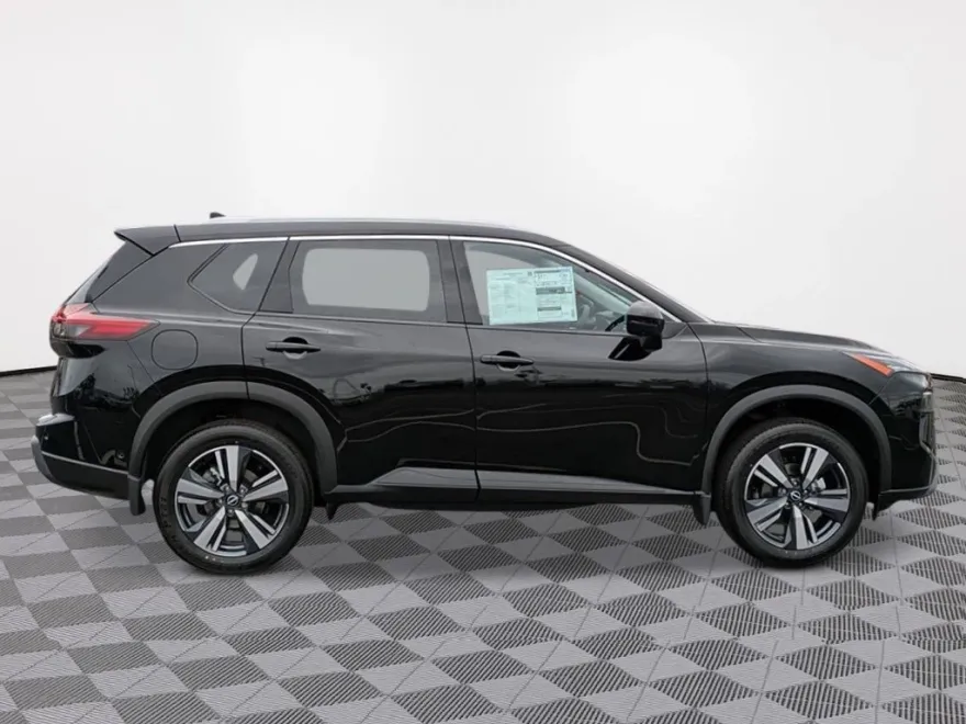 2025 Nissan Rogue SL photo 1