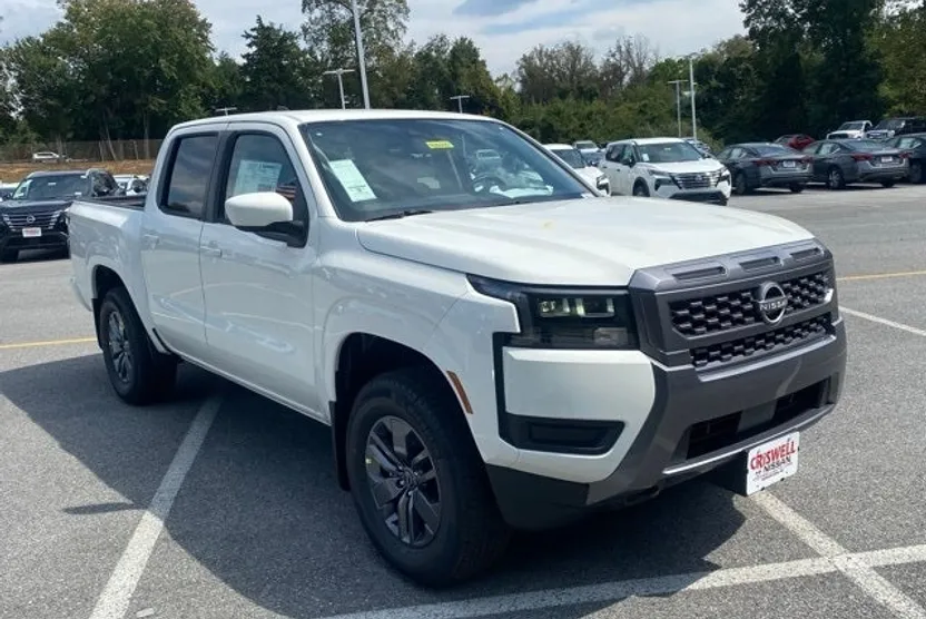 2026 Nissan Frontier Crew Cab SV photo 1