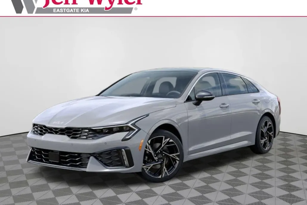 2025 Kia K5 GT-Line photo 1