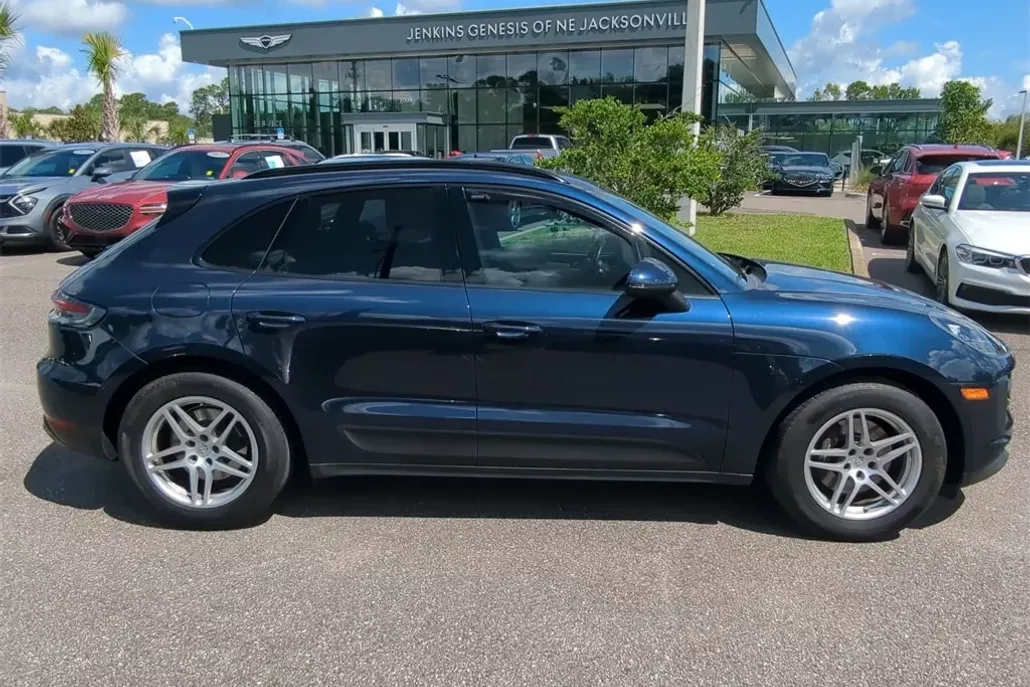 2019 Porsche Macan Base photo 1