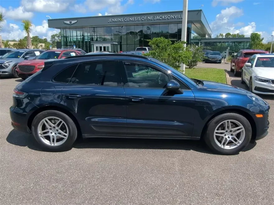 2019 Porsche Macan Base photo 1