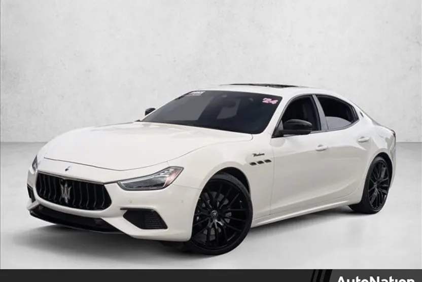 2024 Maserati Ghibli Modena Q4 photo 1
