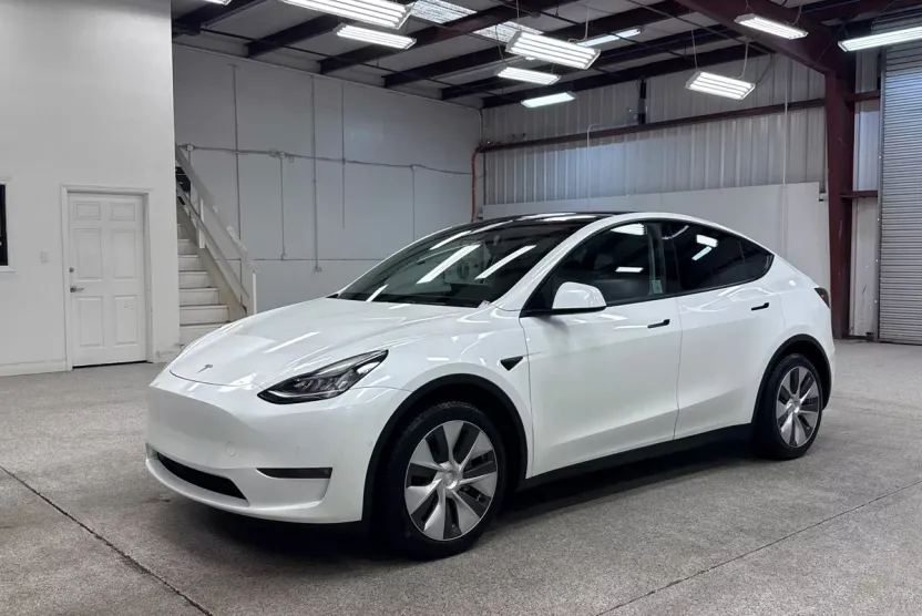 2021 Tesla Model Y Long Range photo 1