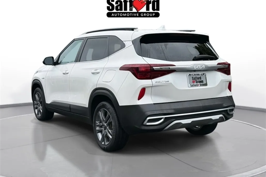 2023 Kia Seltos S photo 1