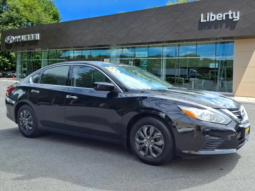 2018 Nissan Altima 2.5 S photo 1