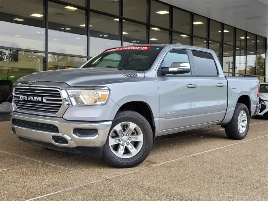 2024 Ram 1500 Laramie photo 1