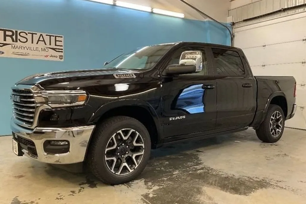 2025 Ram 1500 Laramie photo 1