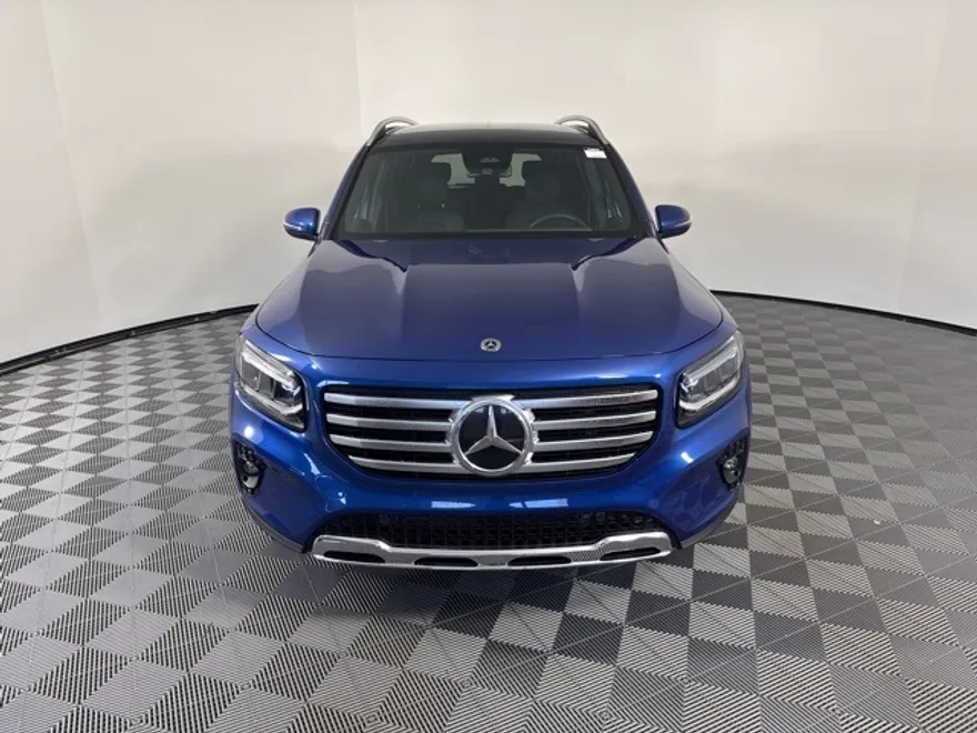 2024 Mercedes Benz GLB 250 photo 1