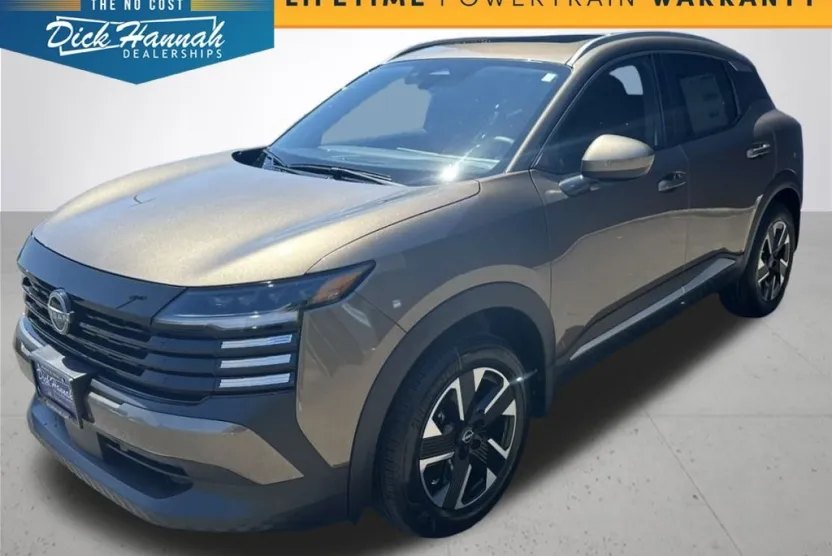 2025 Nissan Kicks SV photo 1