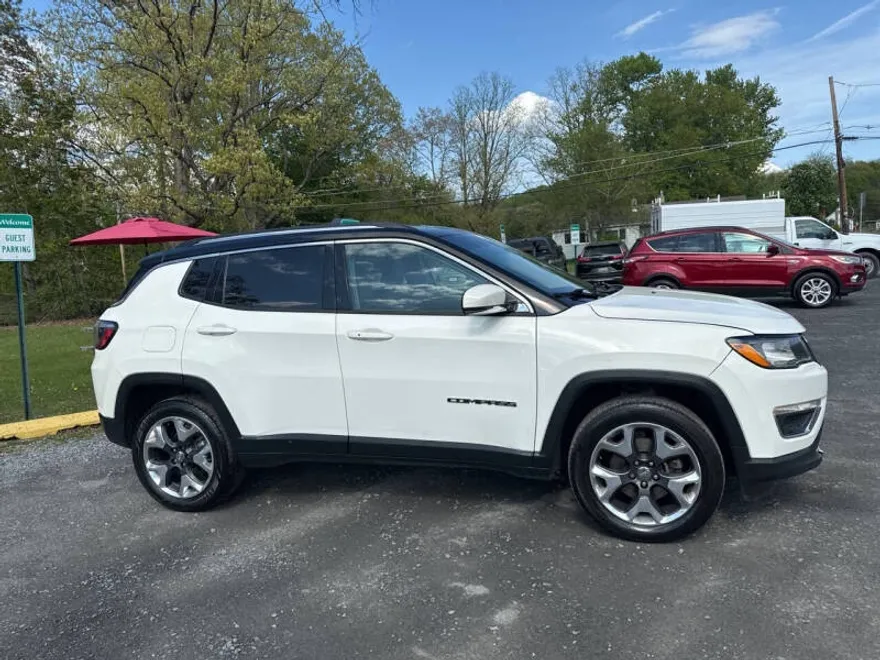 2018 Jeep Compass Limited photo 1