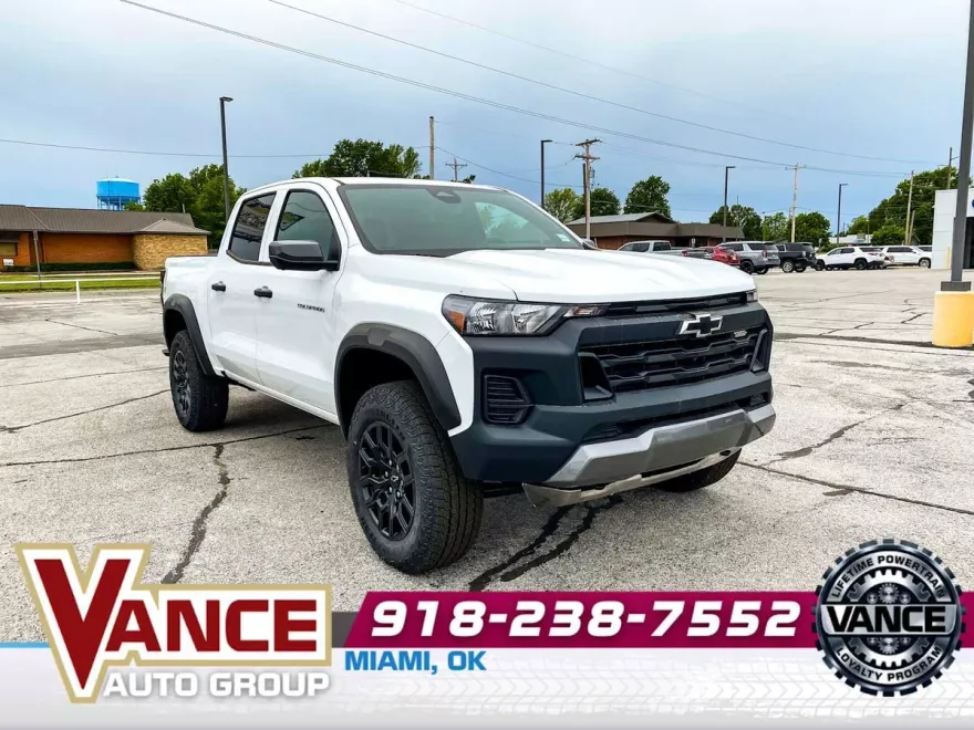 2025 Chevrolet Colorado Trail Boss photo 1