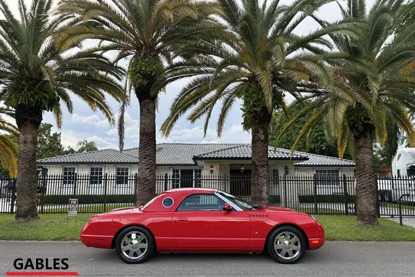 2002 Ford Thunderbird Deluxe photo 1