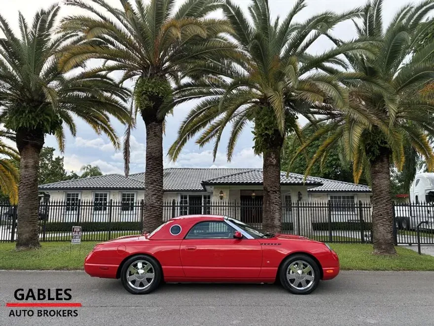 2002 Ford Thunderbird Deluxe photo 1