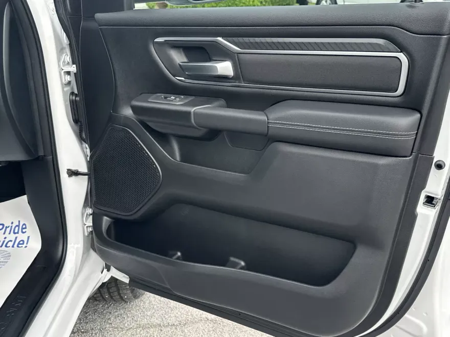 2025 Ram 1500 Big Horn photo 1