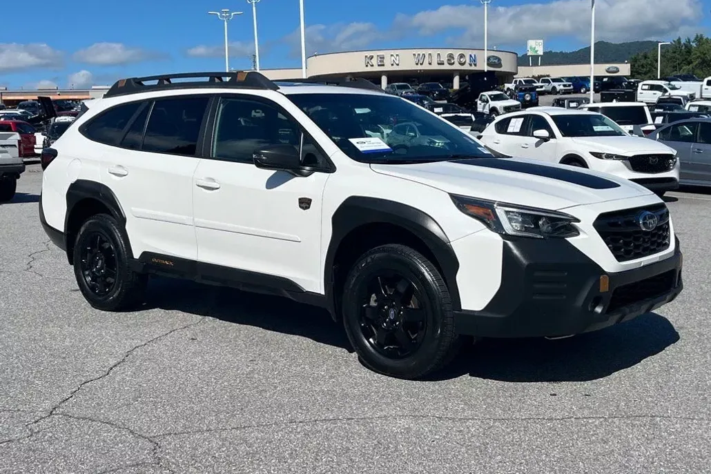 2022 Subaru Outback Wilderness photo 1