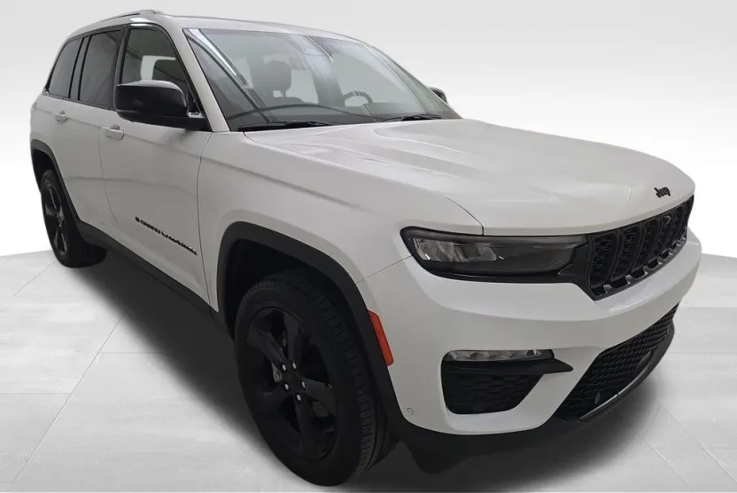 2023 Jeep Grand Cherokee Limited photo 1