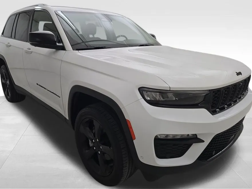 2023 Jeep Grand Cherokee Limited photo 1