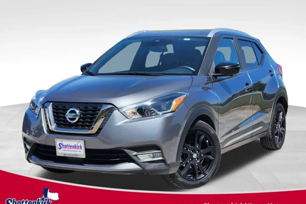 2020 Nissan Kicks SR photo 1