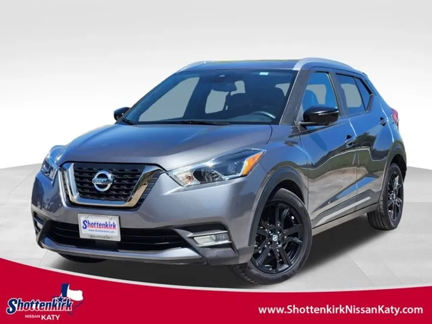 2020 Nissan Kicks SR photo 1