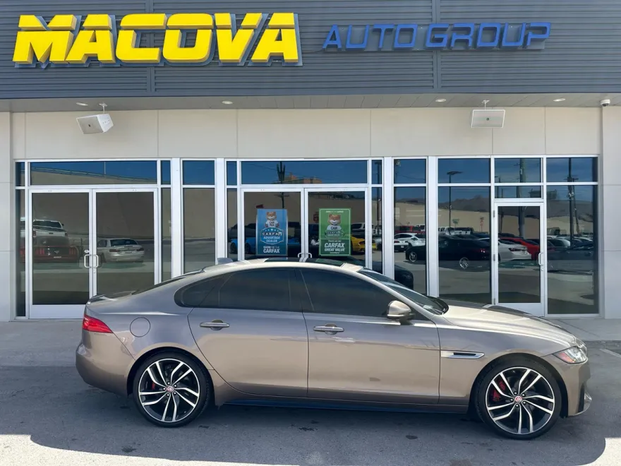 2016 Jaguar XF S AWD photo 1
