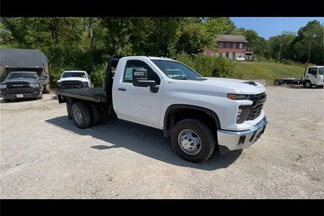 2025 Chevrolet Silverado 3500HD Work Truck photo 1