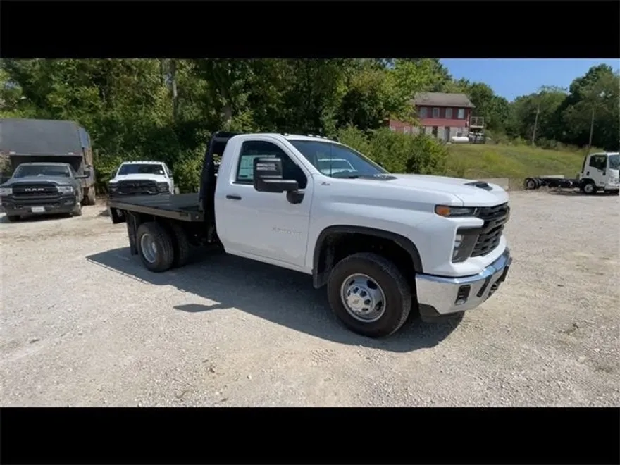 2025 Chevrolet Silverado 3500HD Work Truck photo 1