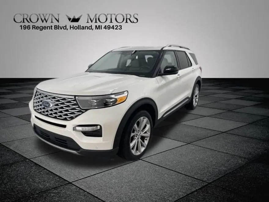2022 Ford Explorer Platinum photo 1